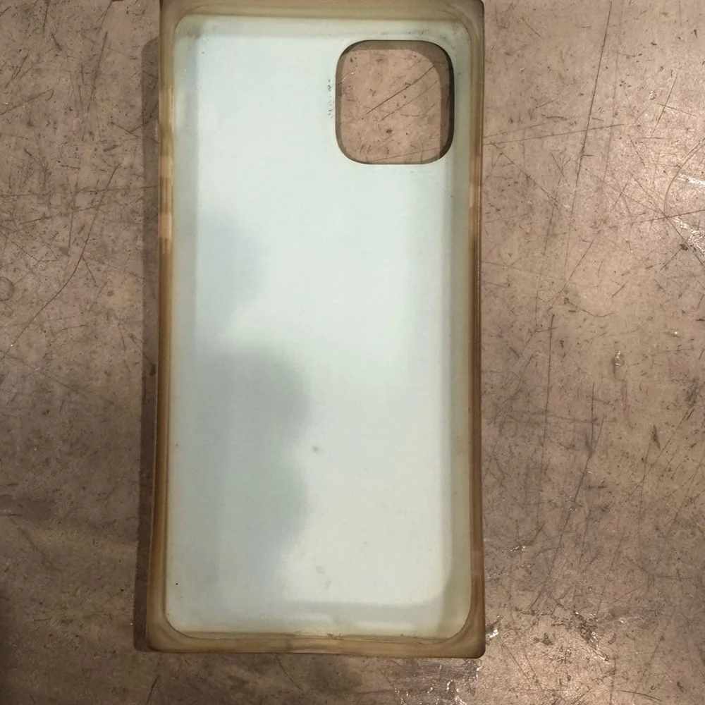 FLAUNT squared corners iPhone case🤩EUC🤩fun color, soft yet protective-see pic: